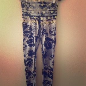 Teeki Desert Rose leggings
